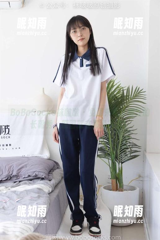 BoBoSocks袜啵啵-小甜豆 BoBoSocks袜啵啵 - 免费来看小甜豆的长靴秀,原图就在那里等你!