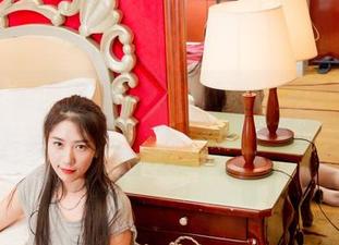 GIRLT果团网 – 一聊到婚纱，周妍希的照片就让我想起童话里的公主了