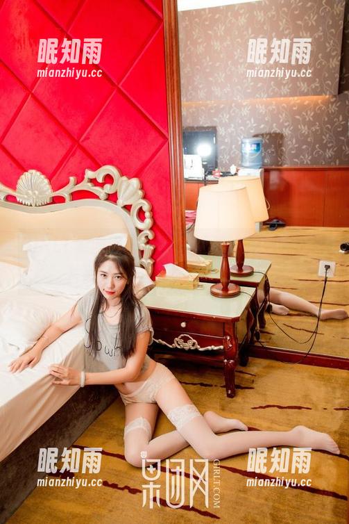 GIRLT果团网-周妍希 GIRLT果团网 - 一聊到婚纱,周妍希的照片就让我想起童话里的公主了