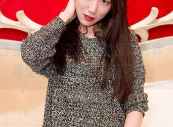 GIRLT果团网 – 王语纯的吊带写真，快来喂饱你的眼睛，保证不腻！