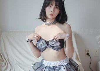 福利随意走，Jang Joo(장주)的定阅作品集可以算是个有趣的实验。