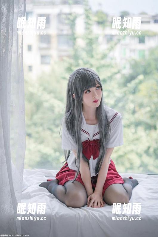 喵糖映画的福利图片，制服少女漫步校园，心跳小插曲发生了？
