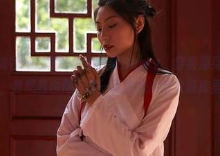 MiiTao蜜桃社 - 心情好的小草莓Berry，穿着那身舒服的睡衣，我想我也得下载一张放进心情收藏库里