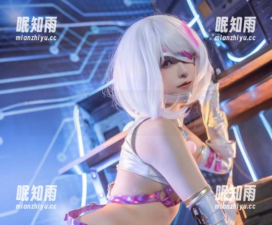 Quan冉有点饿 Quan冉有点饿的丝袜写真,画面里有种说不清的诱惑