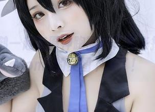 想和申鹤一起在原神跑圈吗？先来把SayoMomo的美图下载了！