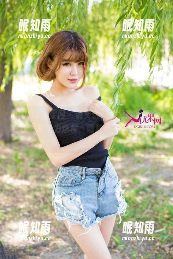 UGirls尤果网-孟思雨 UGirls尤果网 - 说实话,孟思雨的JK图包让人想象力爆棚,哪种姿态最能打动我呢?