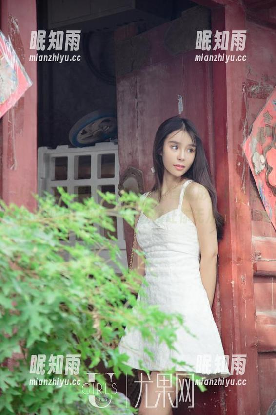 UGirls尤果网-谭晓彤 UGirls尤果网 - 黑白下的谭晓彤,高清美图呈现出一种纯粹,直接让你无从反驳。