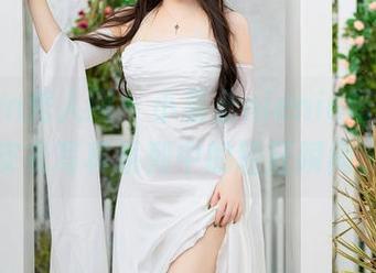Xiuren秀人网 - 小薯条nienie带你选,皮衣写真系列中的轻狂瞬间。