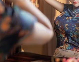 Xiuren秀人网 - 樱桃小阑子的“女友”原图，分享那羞涩的一瞬，轻轻一瞥就上瘾