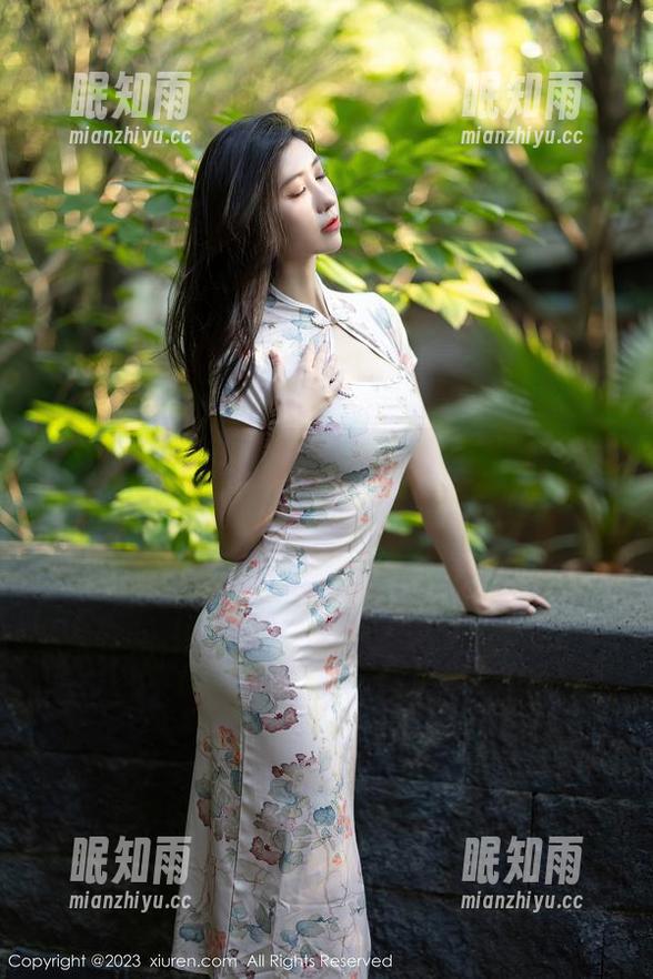 Xiuren秀人网-陈茜妮zoe Xiuren秀人网 - 在陈茜妮zoe的连体衣写真中,我年纪大了这些都看不懂!