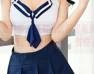 YouMi尤蜜荟 - 李芯儿比基尼私房图集,红色调里的隐隐挑逗,慢慢来