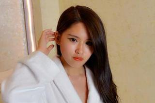 pans – 看!雨涵把居家美图和套图做了个妙不可言的组合,就像她的抱枕。