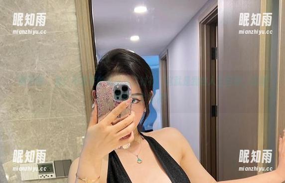 不爱笑的赛琳 微密圈 - 看!不爱笑的赛琳穿白衬衫,这就是我的人生目标,原图和更新全给你!