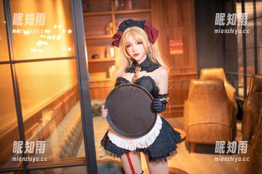 仙九Airi 仙九Airi的斯卡哈毛衣新COS,更新得很随意,乱穿也好美