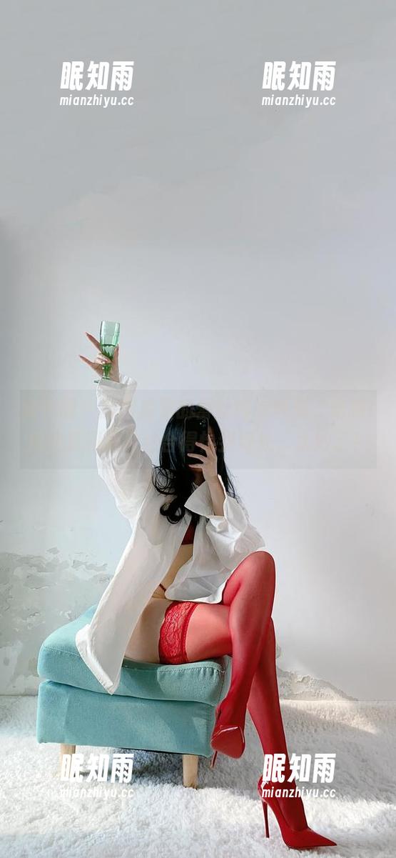 俏妞t 微密圈 - 新图库里的蕾丝内衣系列,俏妞t把性感和玩味结合得恰到好处,太妙了!