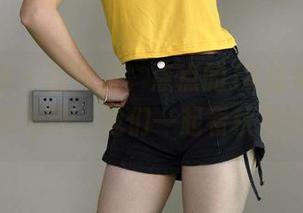 初夏女神 – 图片里,点点的JK仿佛在说:“来杯咖啡,我们一起看秋景吧!”