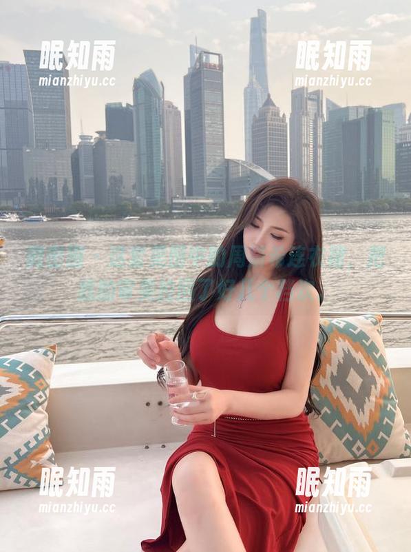 周妍希 微密圈 - 这套美图中的周妍希连衣裙,把我的审美拉回了好几个档次。