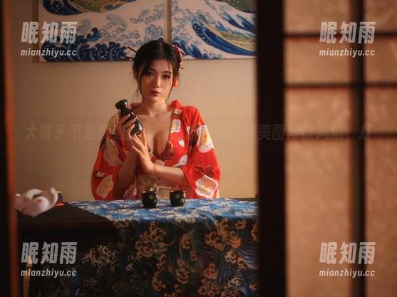 大梨子不是御姐 大梨子不是御姐新作品出炉,凤礼服美图再掀风浪,打卡不后悔!