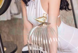 头条女神 – 李丽莎的新趴体：裸足图包，谁还在意脚本身呢！