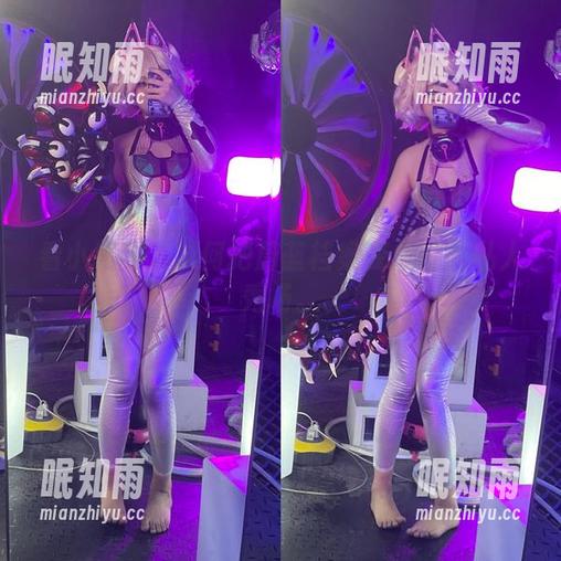 小和甜酒 看小和甜酒如何把蔚蓝档案变成她的私人秀场。
