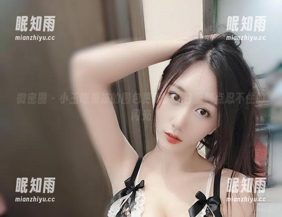 小玉吃果冻 微密圈 - 小玉吃果冻的图包更新:夏日里那点忍不住的闪光