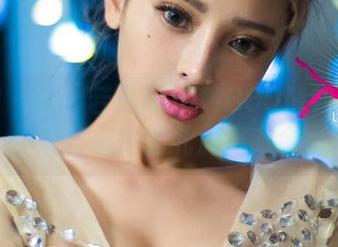 尤果网 - 看！若彤BOOMBOOM如何把裤里丝玩得如此游刃有余