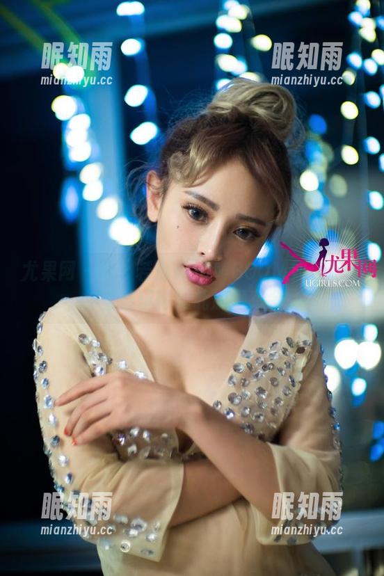 尤果网-若彤BOOMBOOM 尤果网 - 看!若彤BOOMBOOM如何把裤里丝玩得如此游刃有余