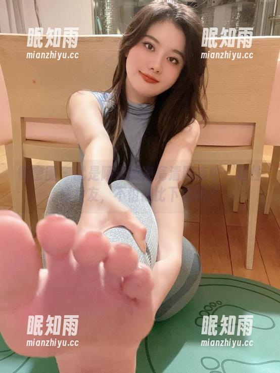 就是阿朱啊 微密圈 - 就是阿朱啊在高清图库中:这性感女友,不怕被比下去吧?