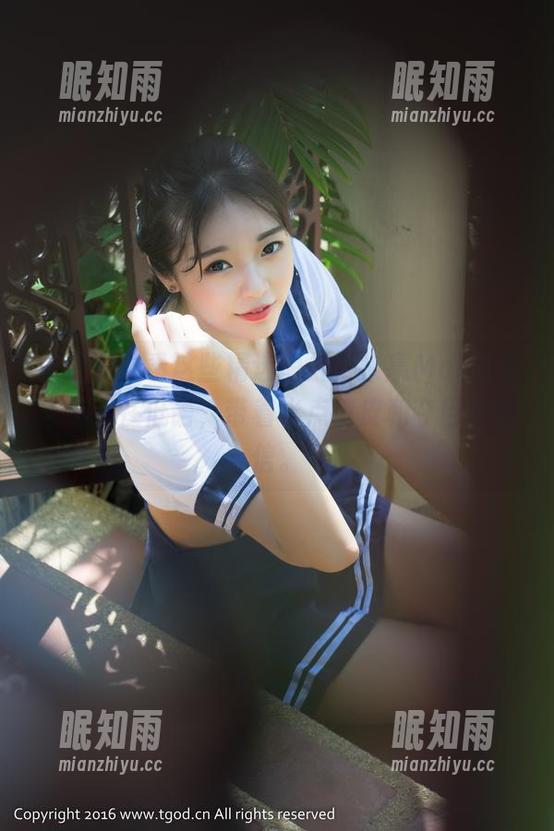 推女神-朱赢Molly 推女神 - 看这些精选图片,朱赢Molly女王似乎在低语,带着半点俏皮和夺目的自信。