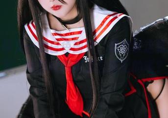 日奈娇又一波白色图包，思绪被这氛围引发，好想问她是怎么搭配的呢？