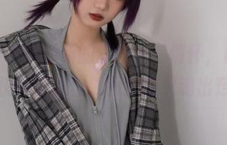 柒柒要乖哦最新的“修女”情怀,问世了!快来看这位截图里的灵魂出窍!