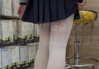 露背毛衣和80D白丝在森萝财团下，才发现其实资源也能让人变得迷离？