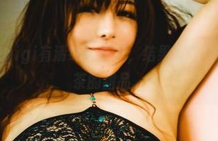 他们说樱晚gigi有清纯的写真,结果却让我想到了下午茶的甜品。