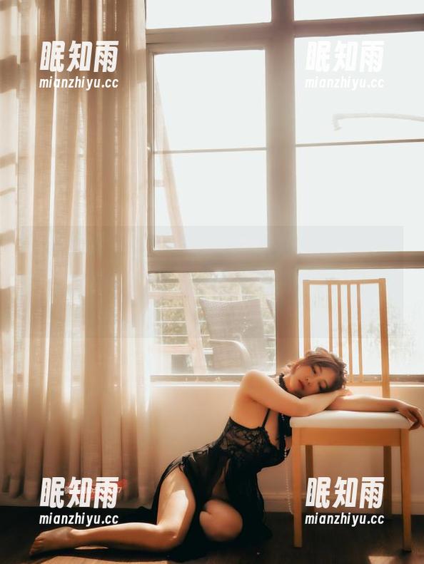 樱晚gigi 看完樱晚gigi的体操服,真想问她:会不会太会穿了?图片堪比运动场上的夺目亮点。