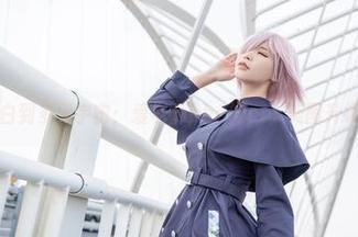 从黑白到多元宇宙：爱老师phd的cos美图升级中！