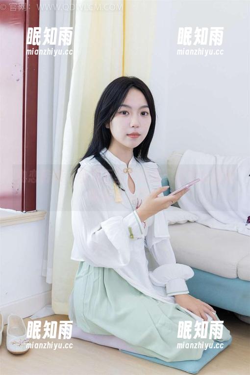 物恋传媒 - 小竹万圣节特辑：在线让你重新定义美图！