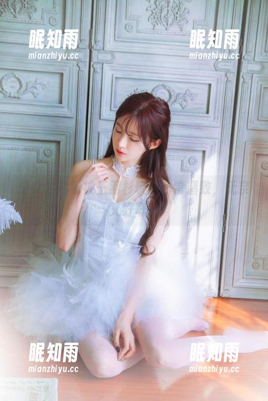 王羽杉 修女的形象被王羽杉玩得非常精致,无奈又好奇。