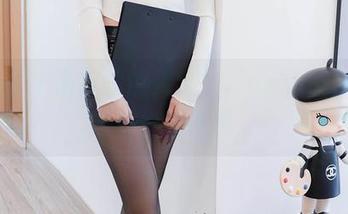 秀人网 - 浴室里的灵动,lingyu69用高清壁纸来诠释。