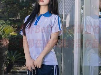 秀人网 - 周思乔Betty新图册里的套装,感觉每一页都在挑战我的穿衣品味。