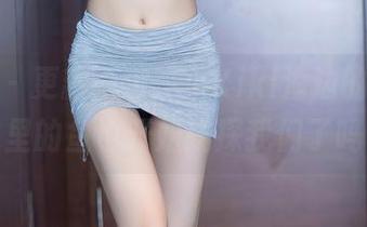 秀人网 - 更新一波，小Kiki海边的美图，水里的鱼也开始窥探我们了吗？