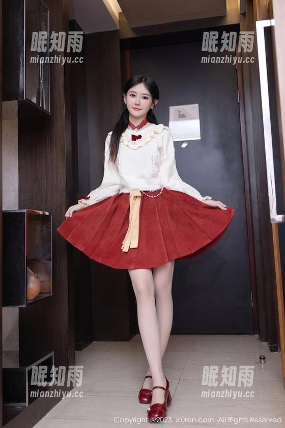 秀人网-曦宝儿 秀人网 - 曦宝儿的婚纱图包:为啥这裙子一穿就想边走边唱歌呢?