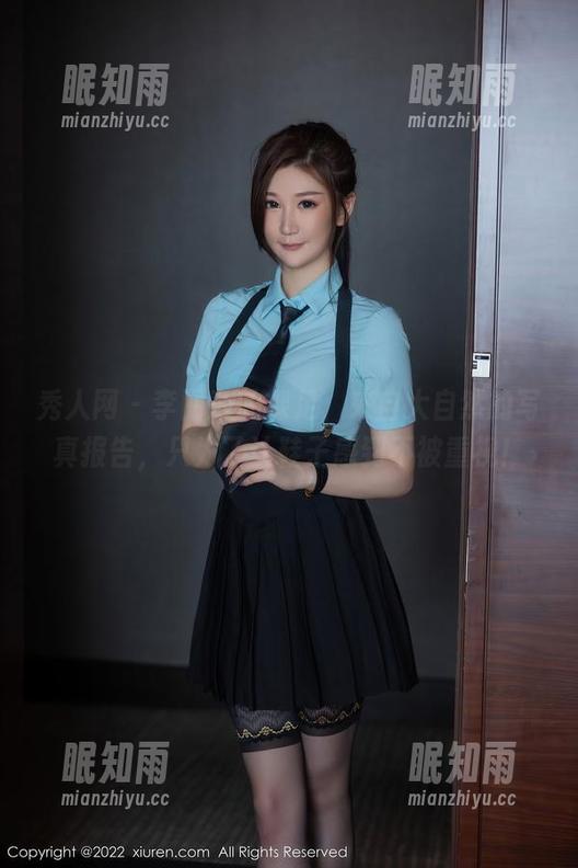秀人网-李丽莎 秀人网 - 李丽莎的裸足,来自大自然的写真报告,只为了让鞋子感到不被重视!