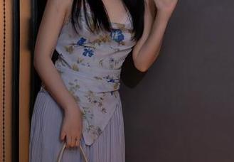秀人网 - 呜呜,樱桃小犊子在无圣光背景下的瑜伽,这图片是什么神奇的画风?