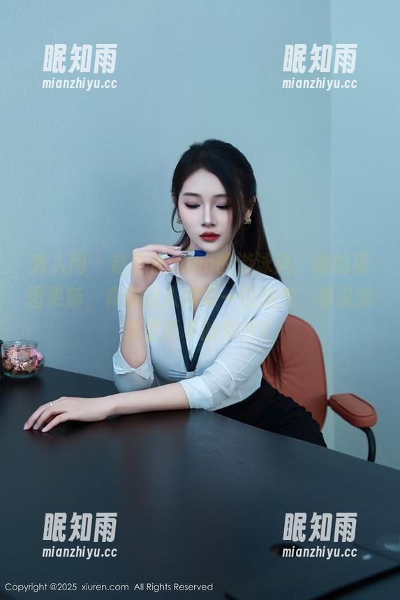 秀人网 - 赵惟依coco的游泳风，新的美图更新，真敢让人倒吸一口冷气，谁说泳装是简单的布片？