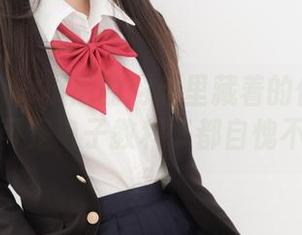 紧急企划 – 小恩的网盘里藏着的优等生写真，那可是电子教科书都自愧不如呀。