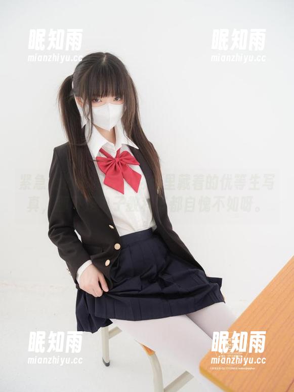 紧急企划 - 小恩的网盘里藏着的优等生写真，那可是电子教科书都自愧不如呀。