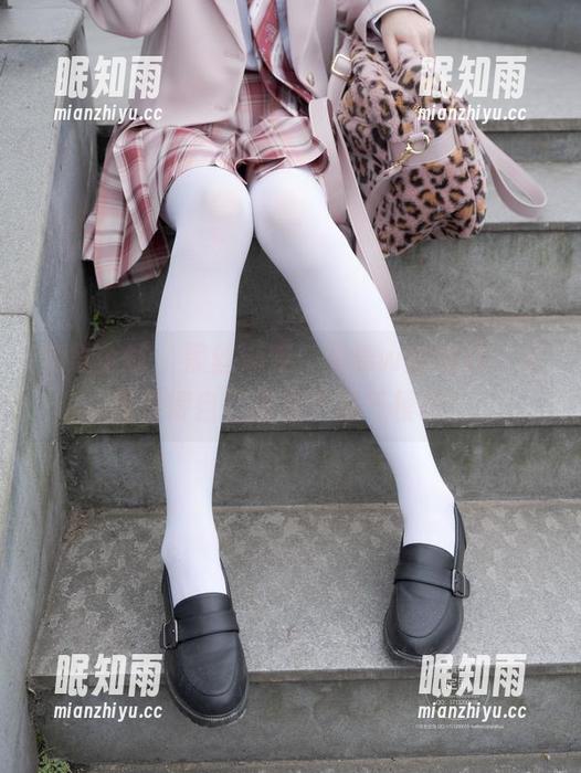 紧急企划 - 黑丝渐变：见希w的图片，让我觉得自己就是个过气模特！