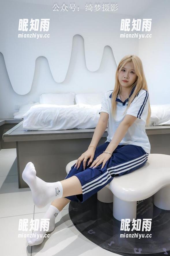 绮梦摄影-莹莹 绮梦摄影 - 莹莹的浴室狂想曲:图册里藏着连洗发水都想加入的盛典!