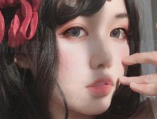 芊川一笑MNK穿紫式部泳装，你确定不想看原图吗？