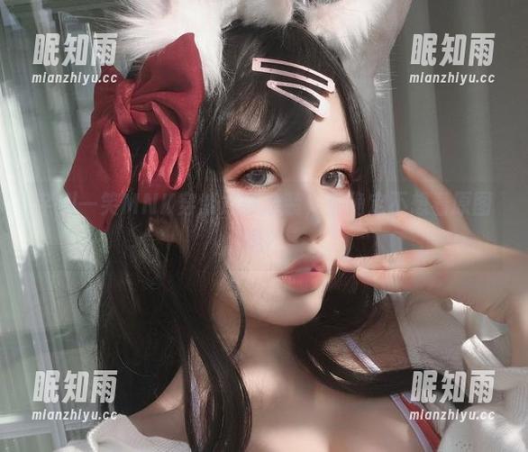 芊川一笑MNK穿紫式部泳装，你确定不想看原图吗？